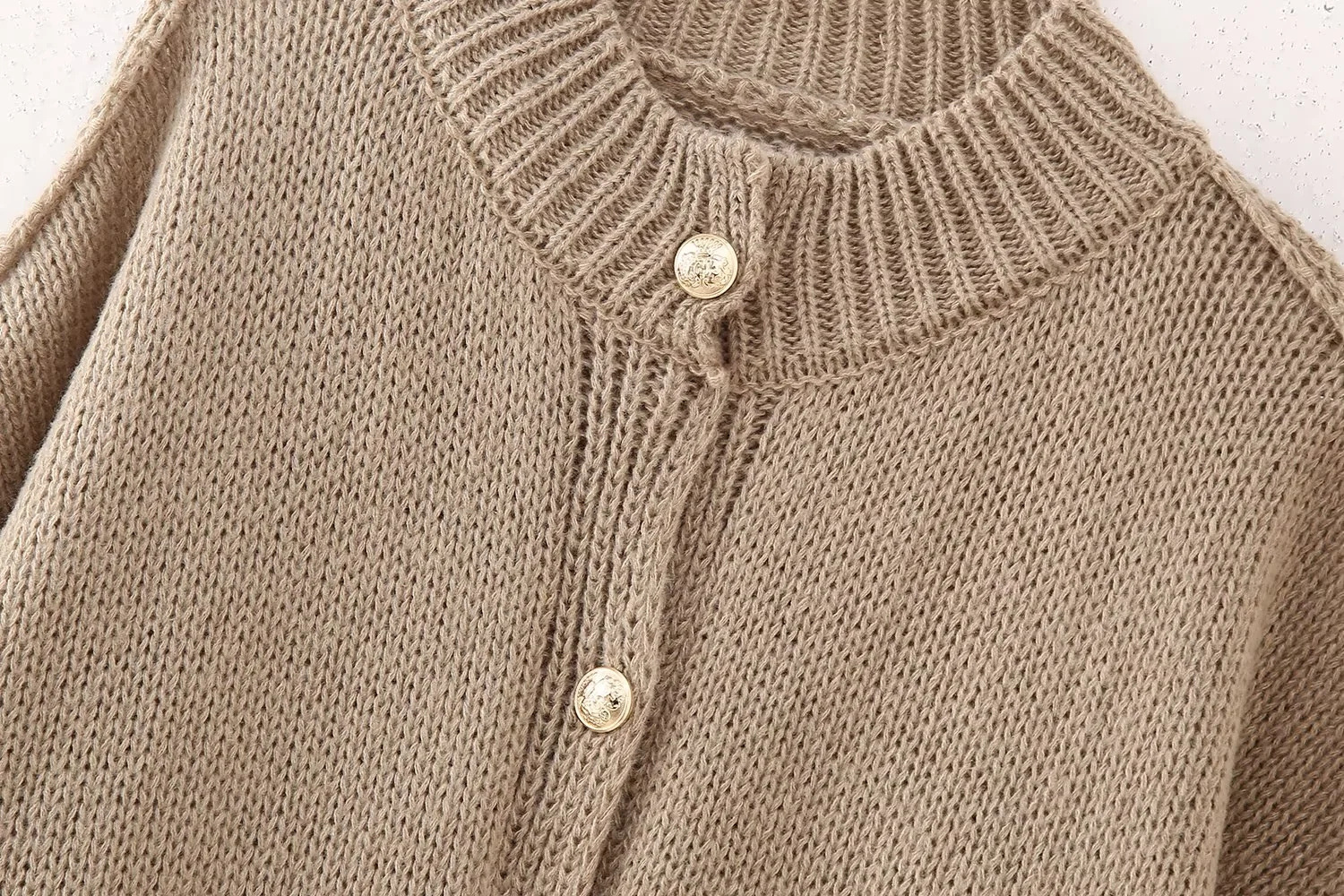 Long Sleeve Button Sweaters & Cardigan