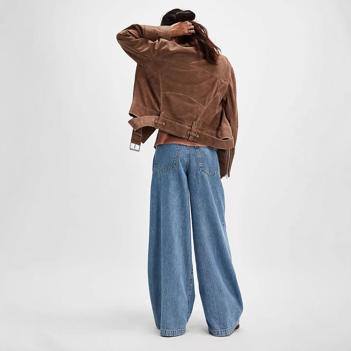Women's Straight Leg Jeans With Mid Waist In Elegant Commuter Style