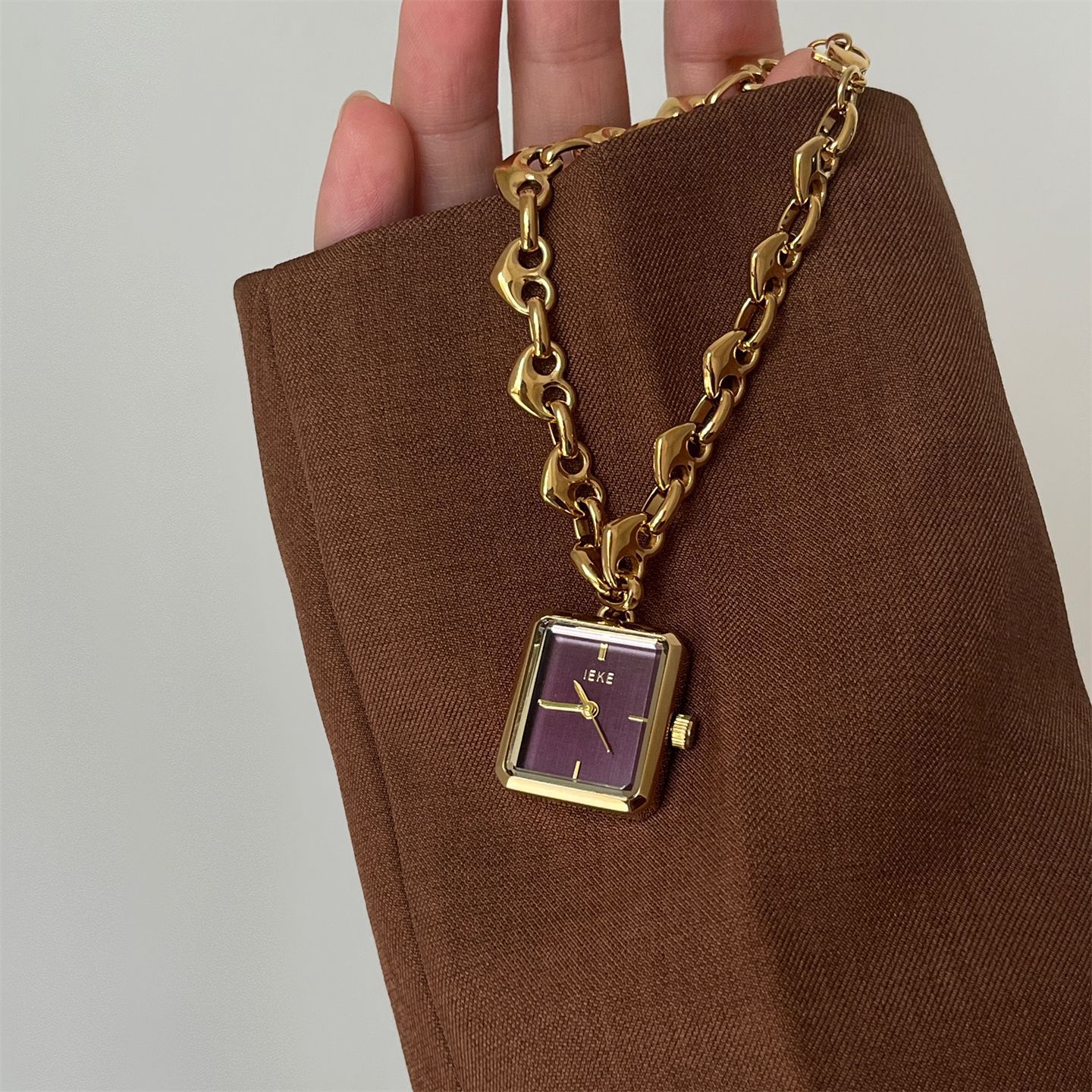 Fashionable Square Lock Chain Watch