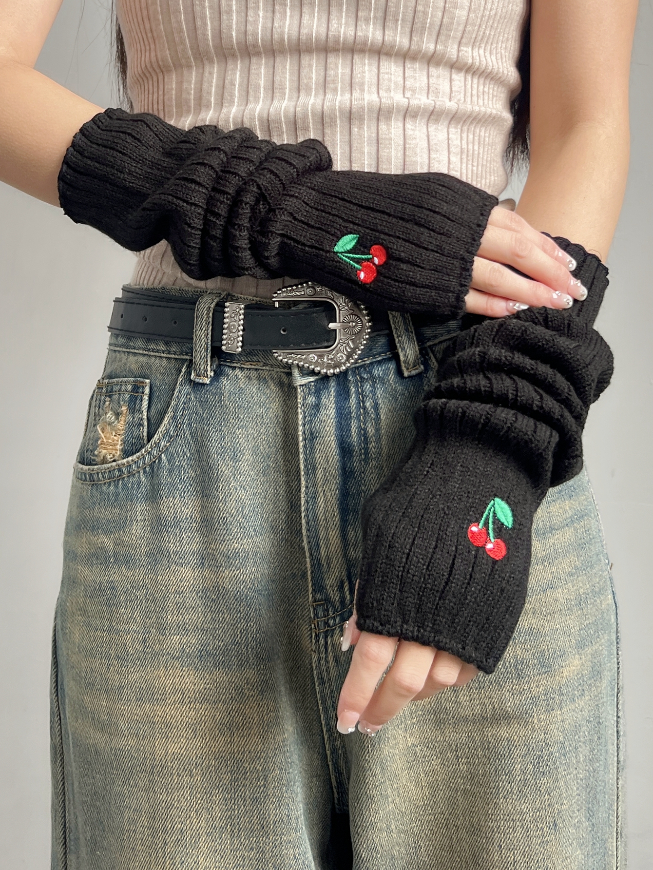 Casava Stylish Knitted Gloves