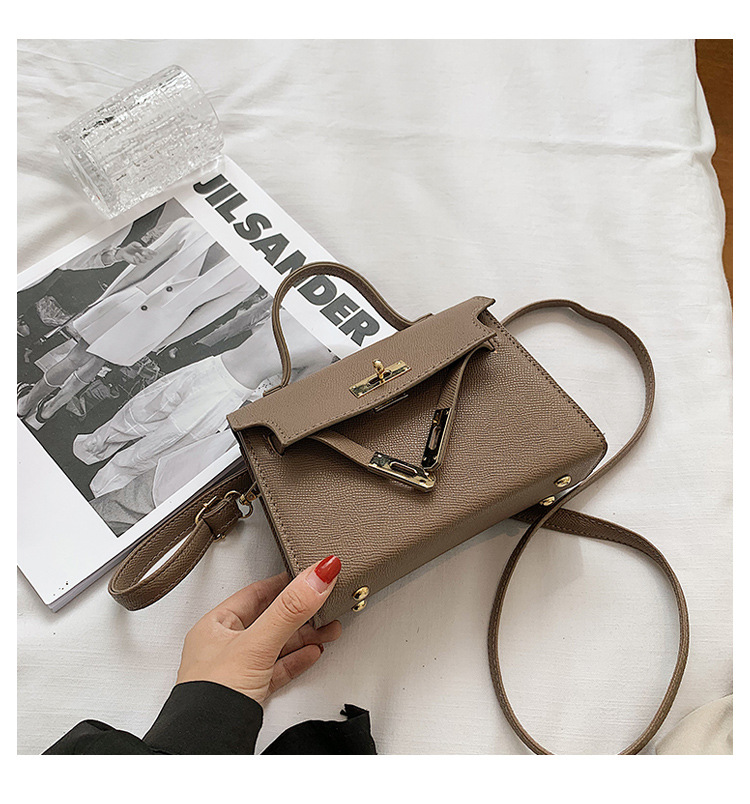 Fashionable Women's Lock Buckle Shoulder Bag