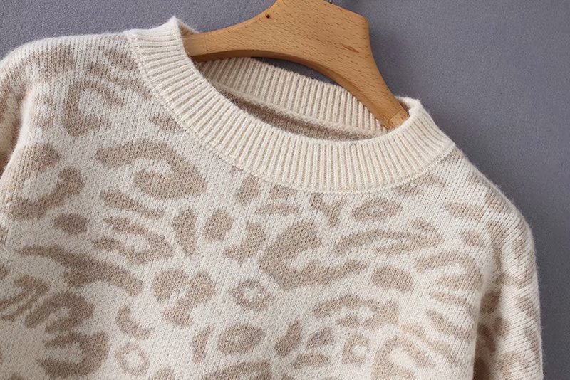 Leopard Print Lantern Sleeve Knitted Sweater