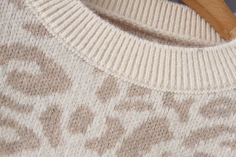 Leopard Print Lantern Sleeve Knitted Sweater