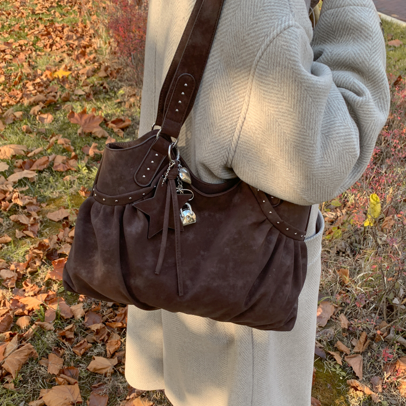 Casava Capacity Single Shoulder Handbag