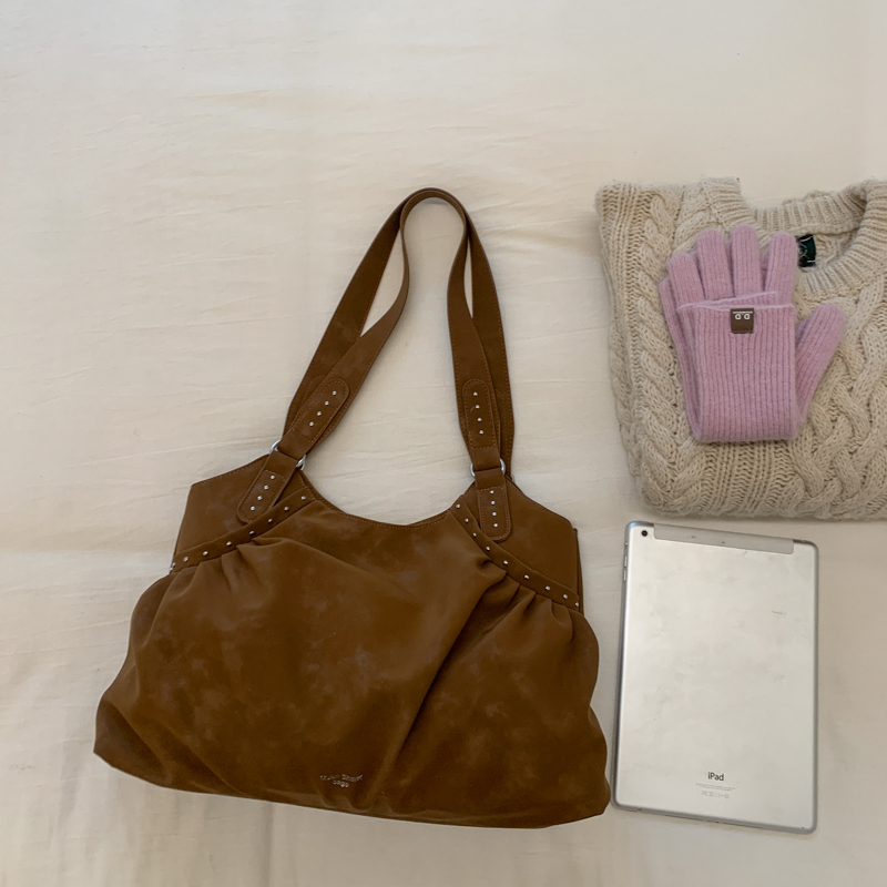 Casava Capacity Single Shoulder Handbag