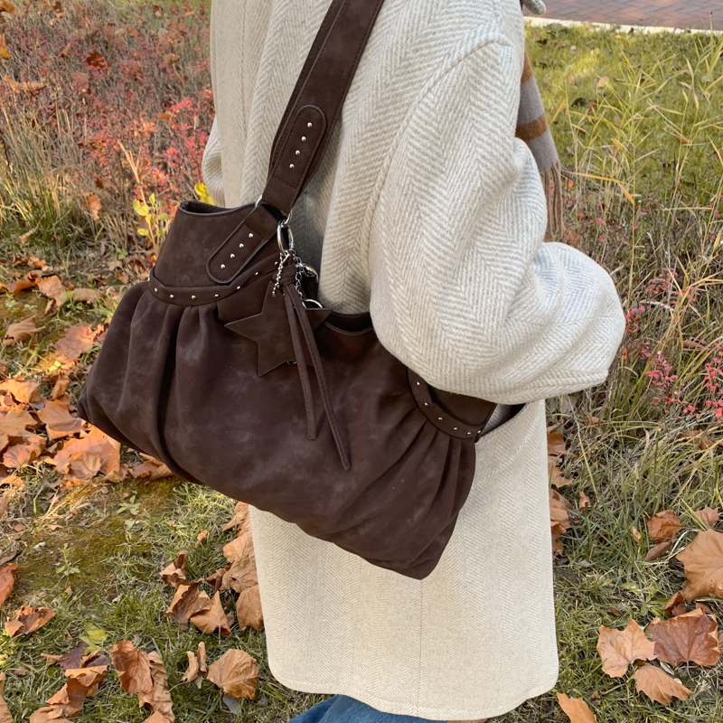Casava Capacity Single Shoulder Handbag