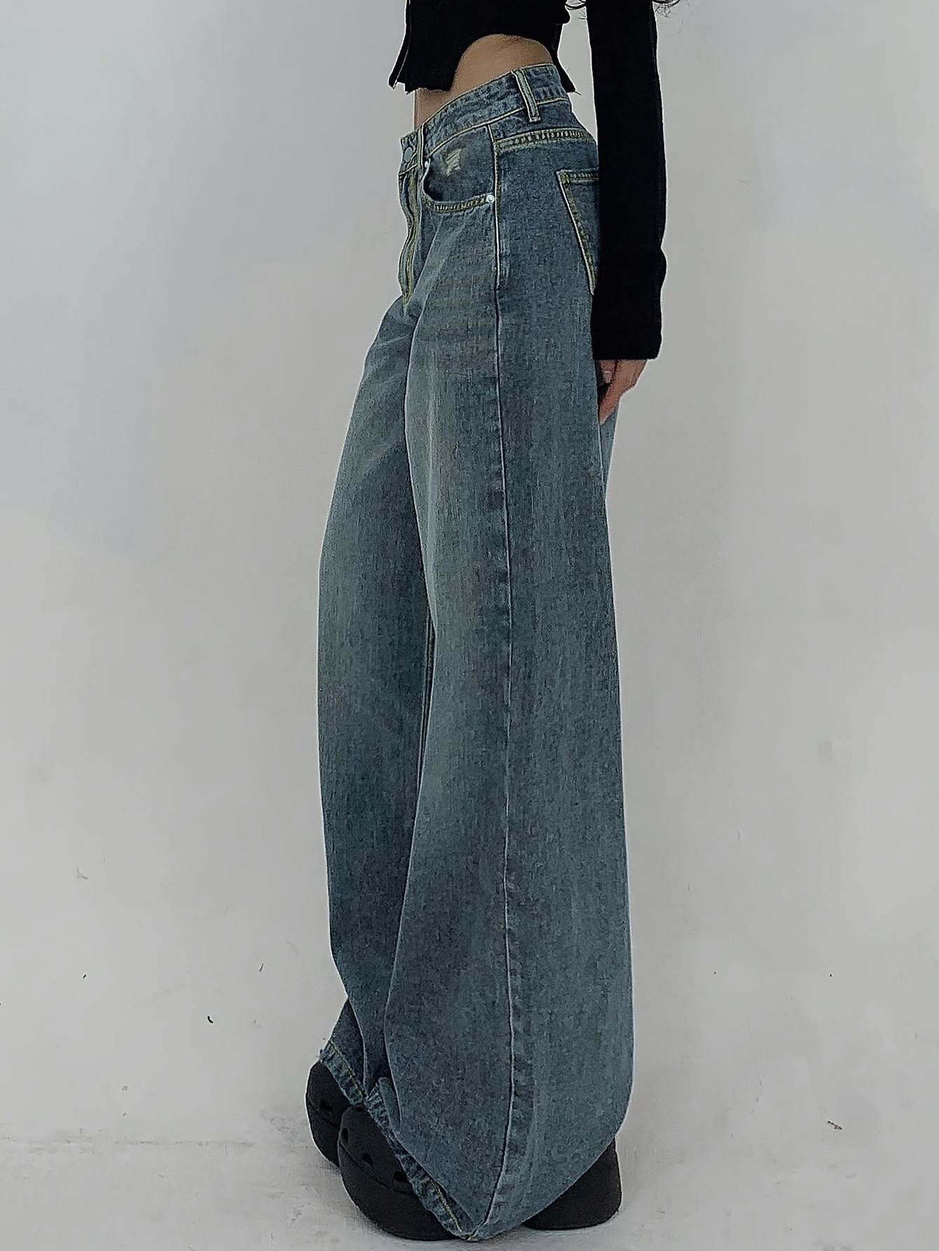 Casava Wide-leg Denim Pants