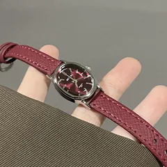Women's Quartz Oval Dial Watch with PU Strap and Pin Buckle, Featuring Plexiglass Mirror and Pointer Display