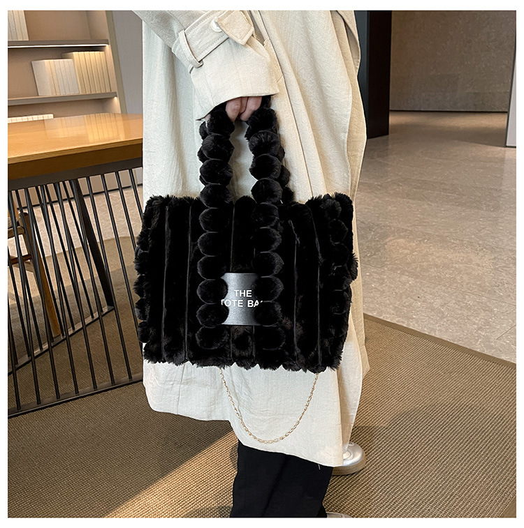 Casava Letter Fur Bag