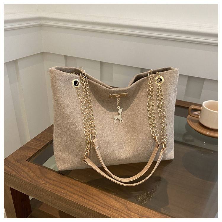 Women's Medium Special Solid Color Streetwear Sewing Thread Square Magnetic Buckle Tote Bag