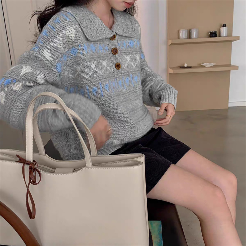 New Style Women's Knitted Sweater