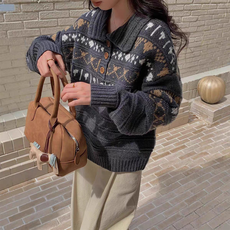 New Style Women's Knitted Sweater