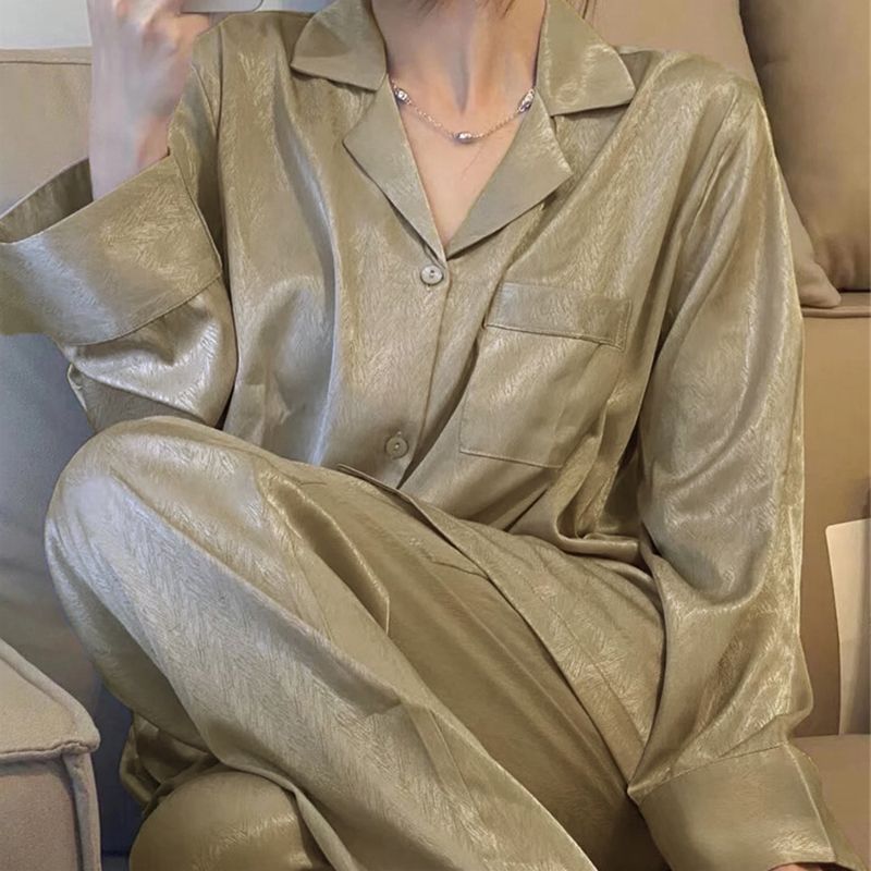 Luxurious Women's Pajamas Set
