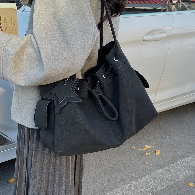 Large Capacity Bucket Bag