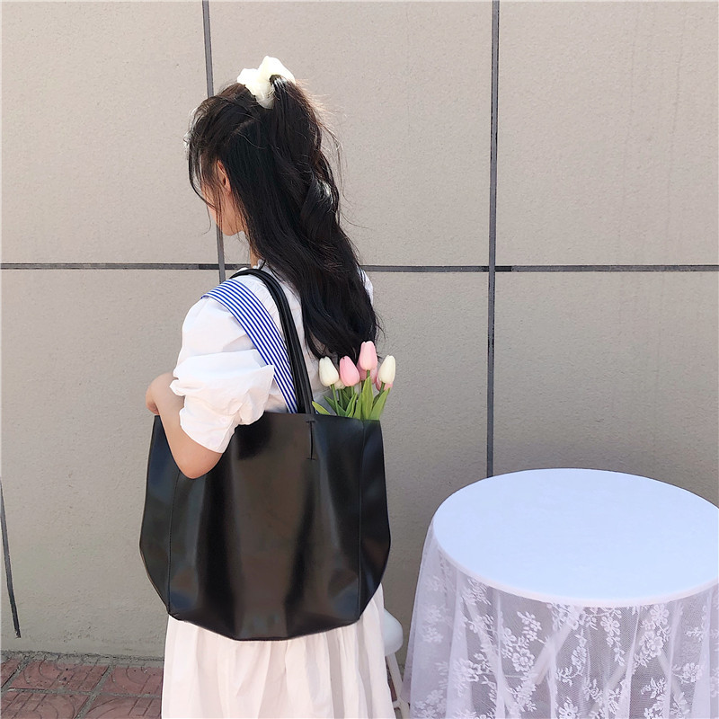 Leather Tote Bag With Single Shoulder Strap