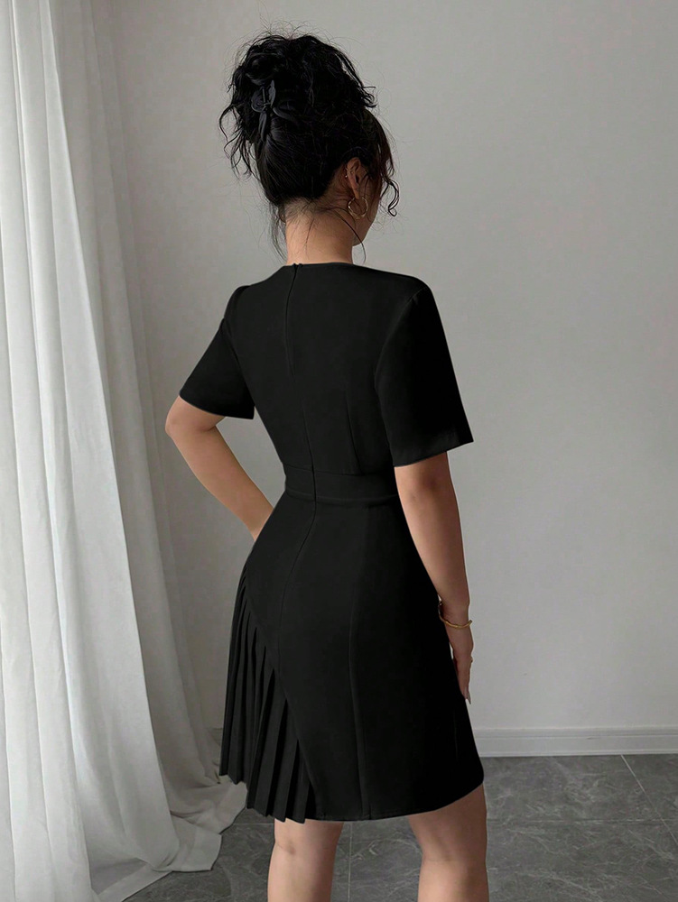 Sheath Dress With V Neck