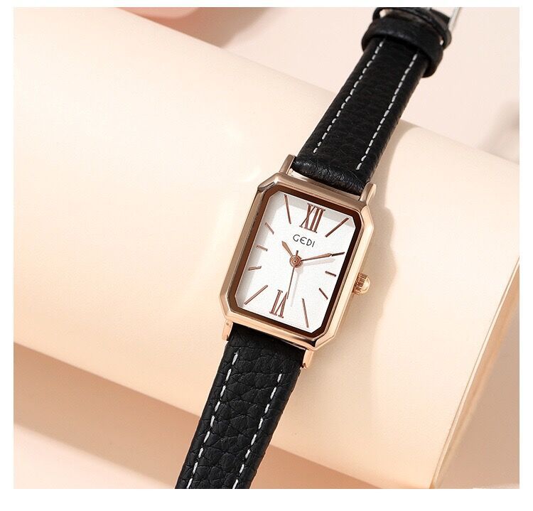 Elegant Geometric Buckle Quartz Watch