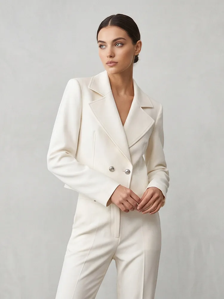 Elegant Solid Color Long Sleeve Polyester Blazer with Lapel Collar and Single Breasted Closure